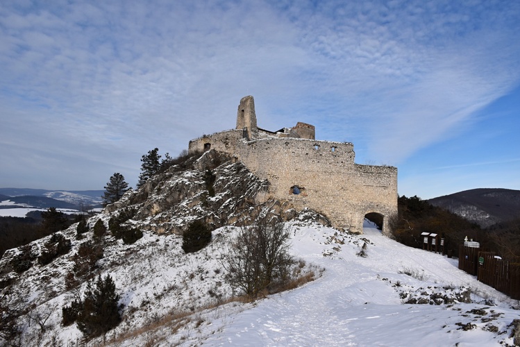 Zima na Čachtickom hrade