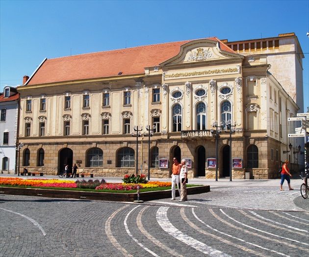 Divadlo Jána Palárika v Trnave