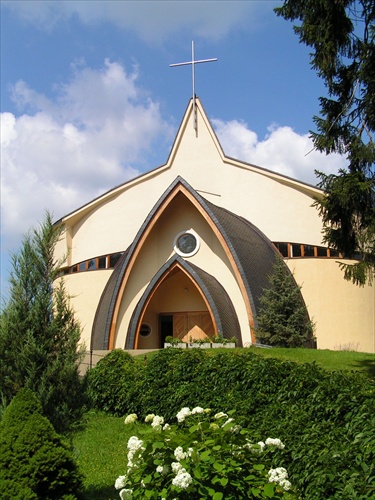nový kostol v Rajeckých Tepliciach