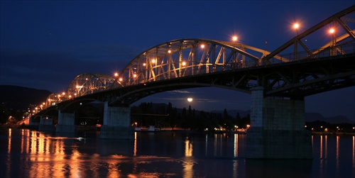 Nočný most