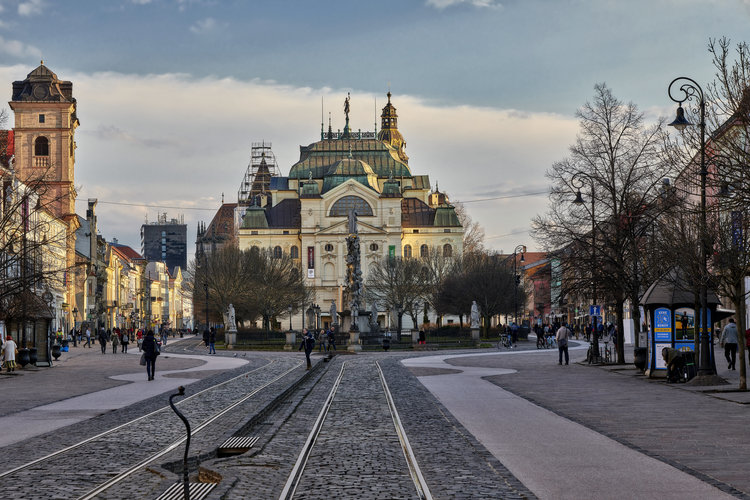 Štátne divadlo a Immaculata, Košice.