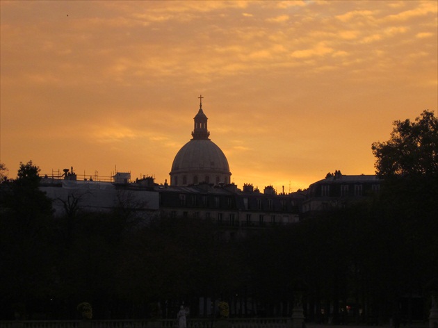 súmrak v Paríži