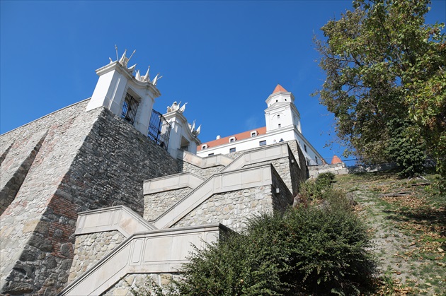 Bratislavský hrad na jeseň