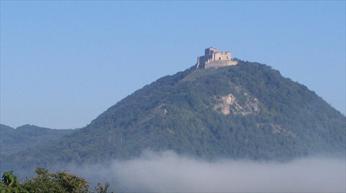 Kapušianský hrad II