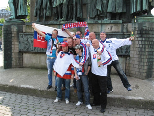 Fanúšikovia v Kolíne pred zápasom s Ruskom