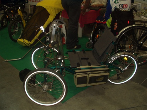 Slušivý bicykel pre postihnutých...