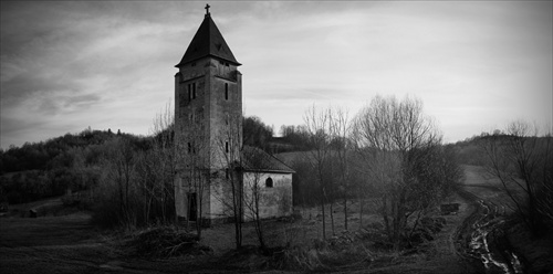 strašidelný kostol