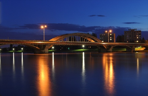 Piešťanský most