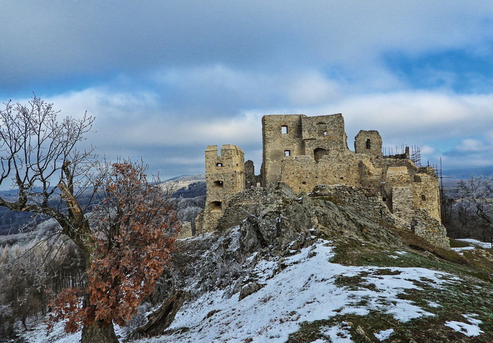 hrad HRUŠOV