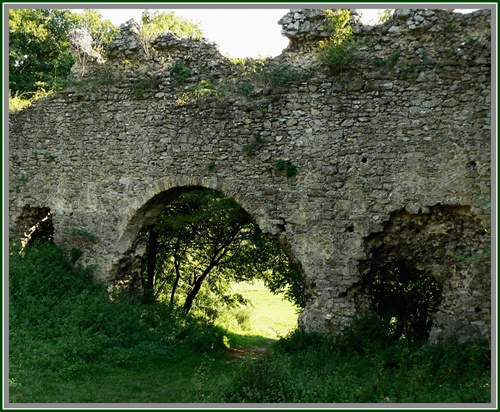 Vstup na hrad Brekov