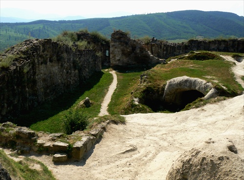 Z hradu Sirok