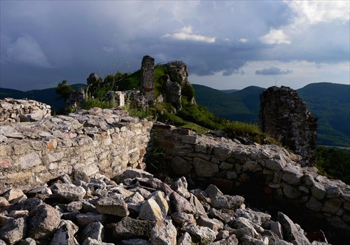 Zvyšky hradu Regéc