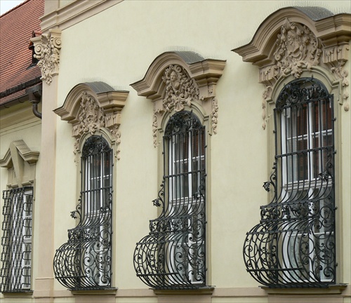 Okná Novej radnice v Brne