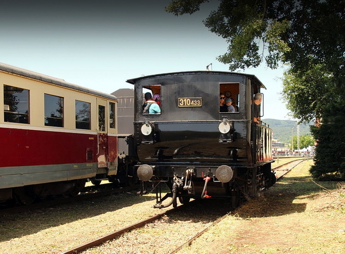 rušeň 310 433