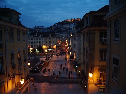 nocny Lisabon