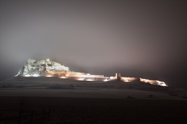 Nočný Spišský hrad