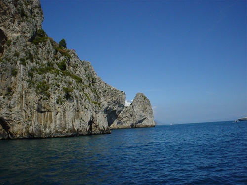 Capri 10