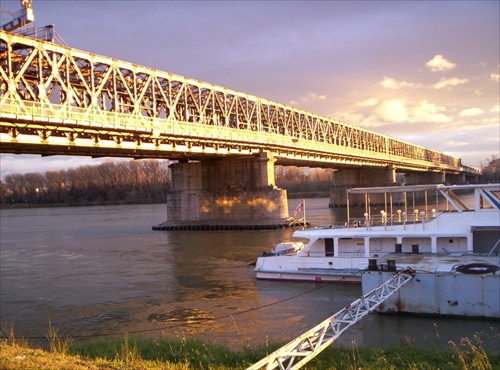 Starý most cez Dunaj