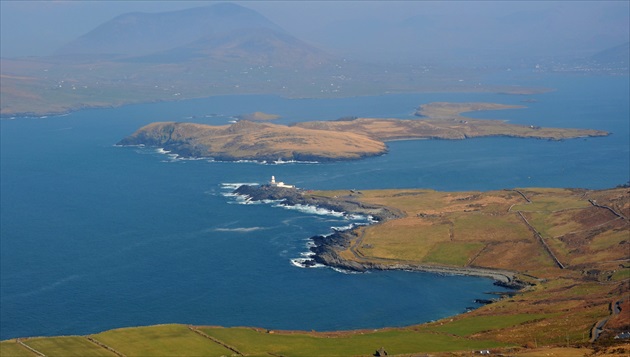 * LIGHTHOUSE on Valentia Island *