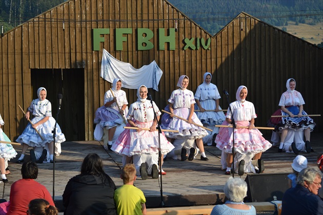Folklórny festival na Bielych Handľoch v Braväcove