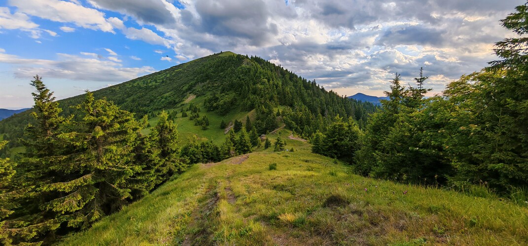 ⛰️