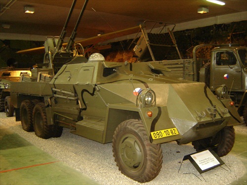 V Piešťanoch pri letisku je múzeum vojenskej technikybol si tam?