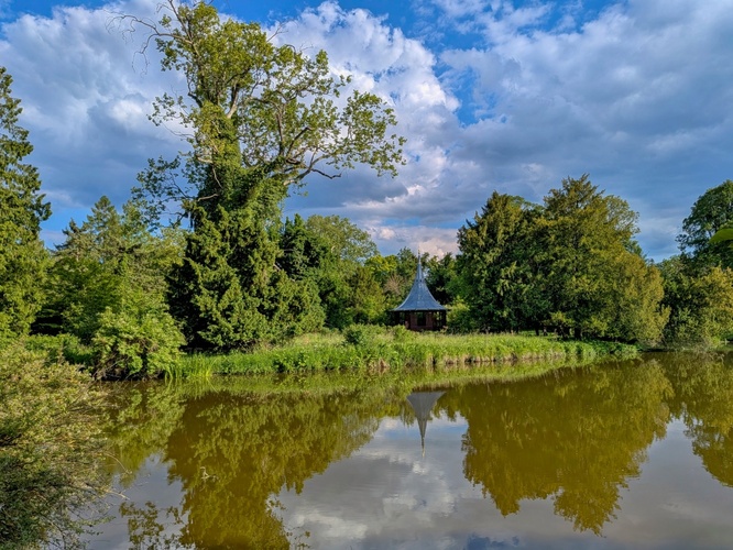 Altán na ostrůvku