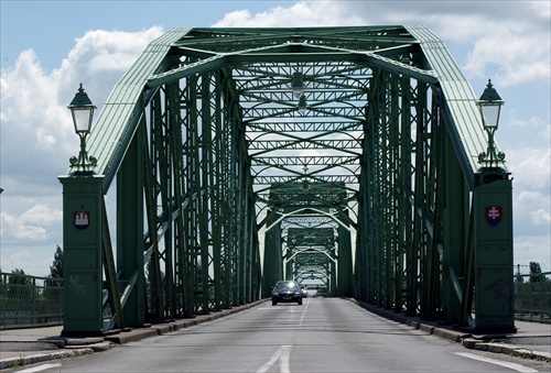 Komárňanský most