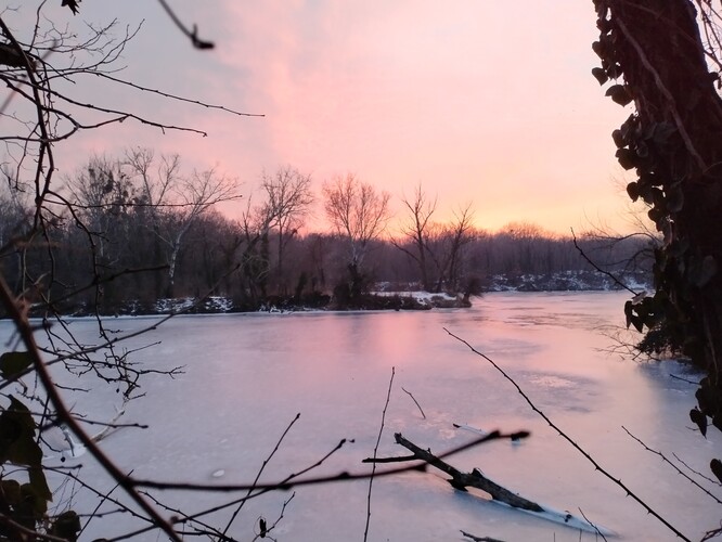 Zore nad zamrznutým Malým Draždiakom