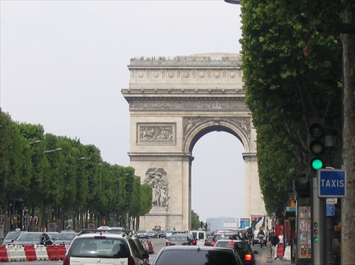 Champs-Élysées a Víťazný oblúk, Paríž