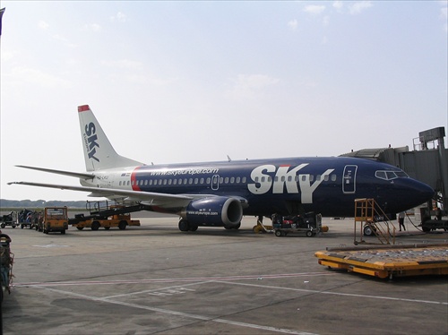 SkyEurope Boeing 737 na letisku v Ríme