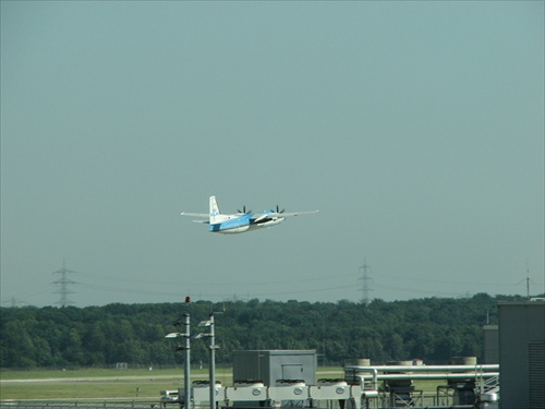 KLM Fokker F50 vzlieta