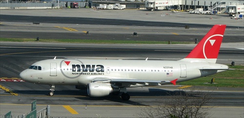Airbus 319 Northwest Airlines