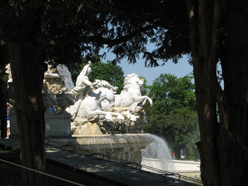 V parku zámku Schönbrunn