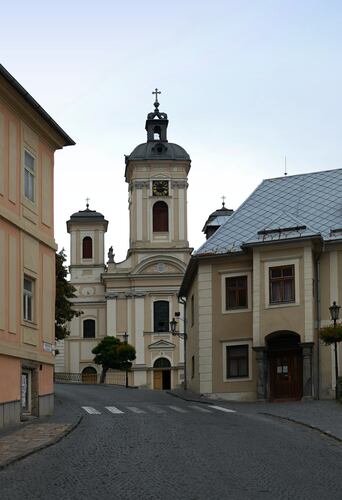 prázdna ulica