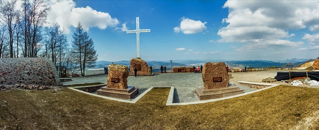 Kríž na vrchu Butkov