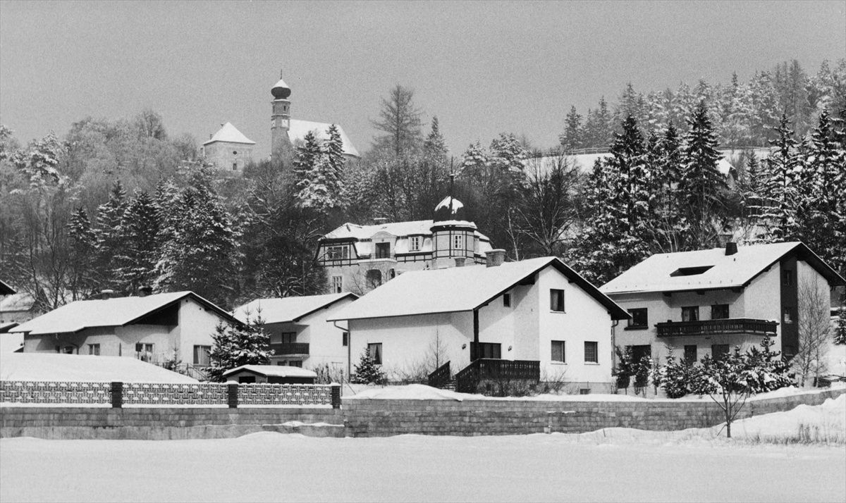 Neuhaus v zime, 1986