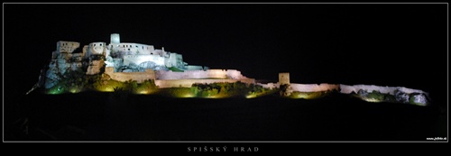 Spišský hrad v noci