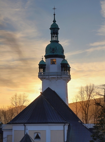 Trstenská veža pri západe slnka