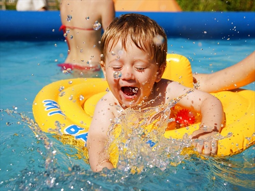 Jedna letná vodná nefalšovaná detská radosť :)