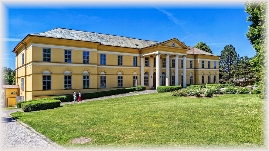 Kaštieľ 