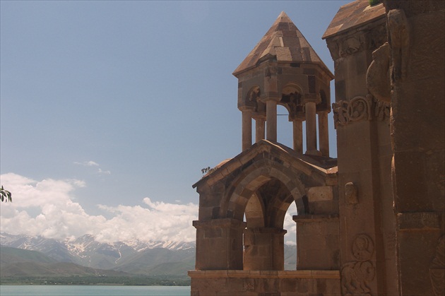 Armensky kostol na ostrove Akdamar ( jazero Van )
