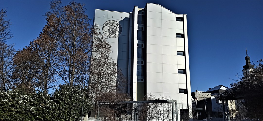 Trnavská univerzita.február 2021.