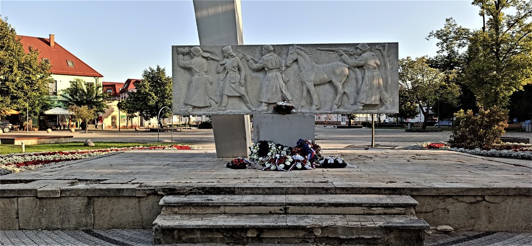 Pamätník Sered.August 2021.
