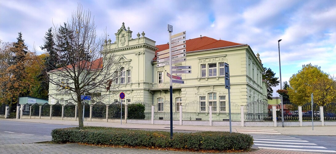 Kaštiel v Zavare.Okt.2025.