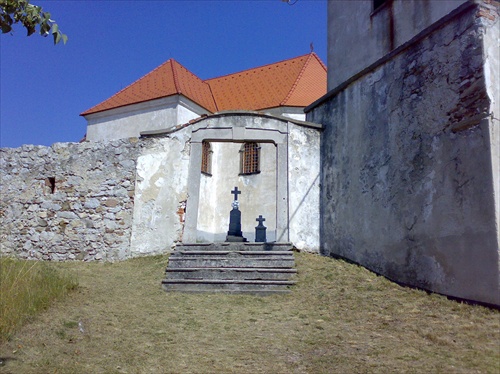 Lančár, kostol