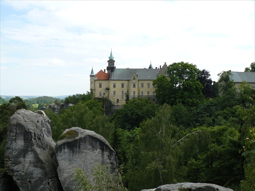 hrad  Hruba Skala