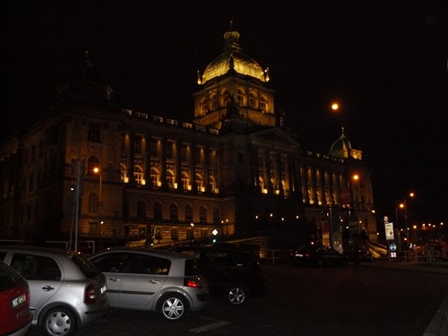 Praha večerom