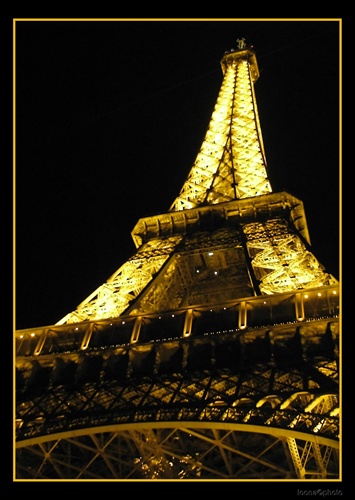 Eiffelovka v noci....