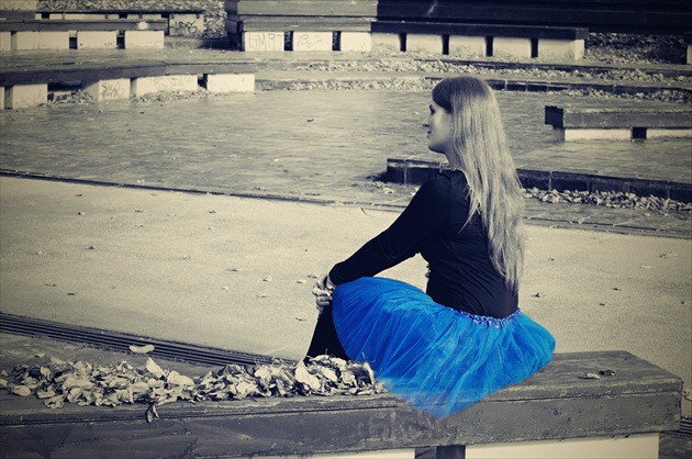 modrá sukňa